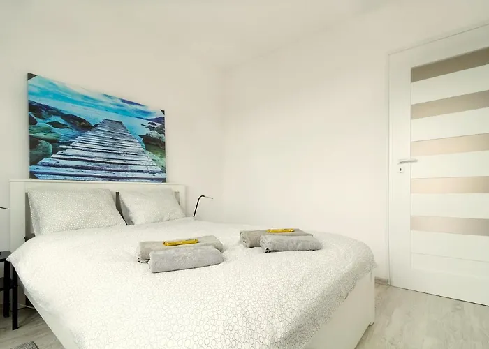 Amik Apartament-night View * Βρότσλαβ