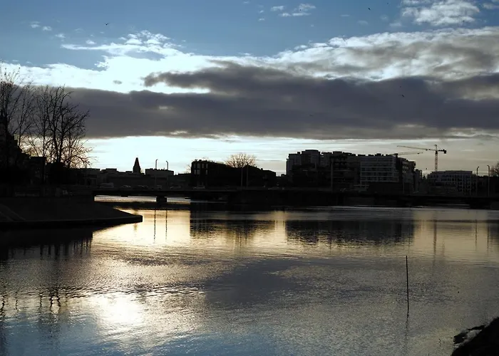 Amik Apartament-night View Βρότσλαβ