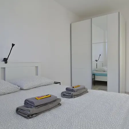 アパート Amik Apartament-night View *