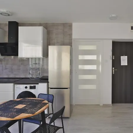 Amik Apartament-night View アパート *